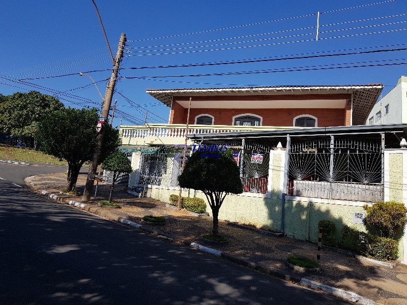 Sobrado, 3 quartos, 263 m² - Foto 1