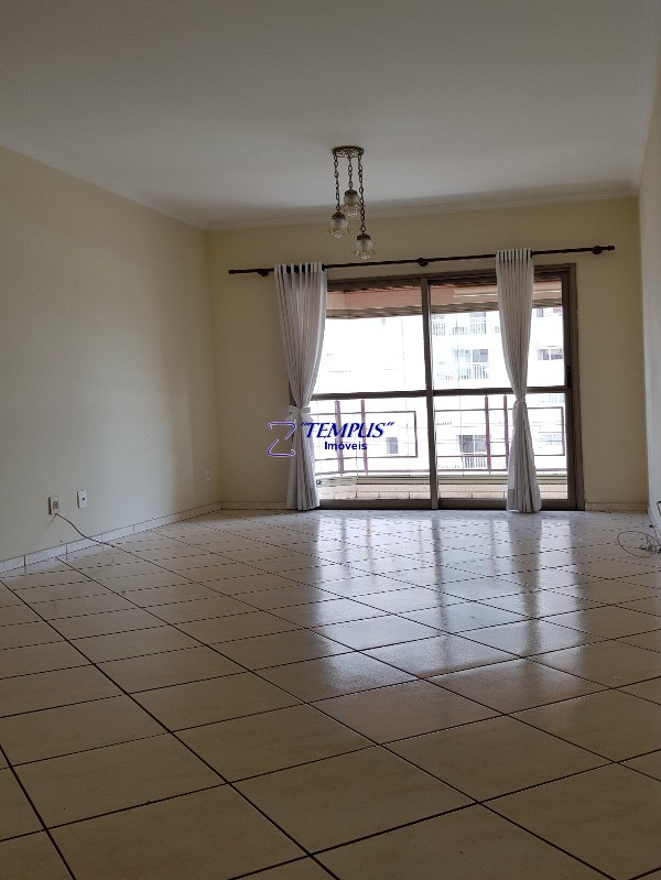 Apartamento para alugar com 3 quartos, 96m² - Foto 4