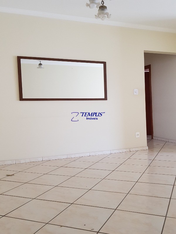Apartamento para alugar com 3 quartos, 96m² - Foto 5