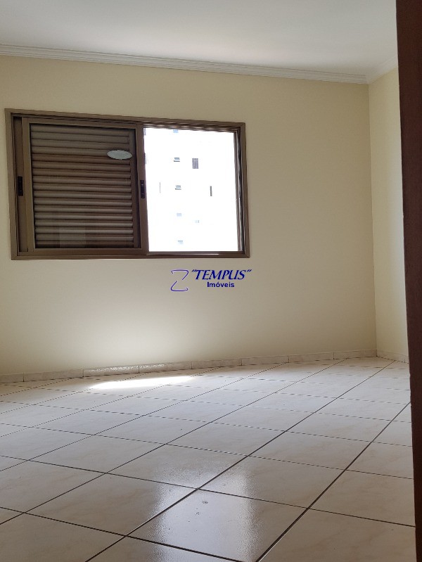 Apartamento para alugar com 3 quartos, 96m² - Foto 9