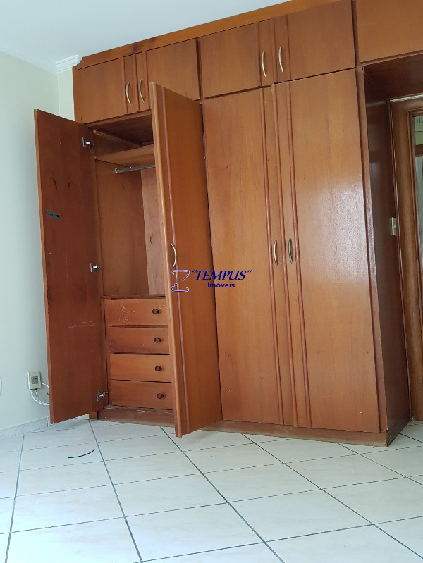 Apartamento para alugar com 3 quartos, 96m² - Foto 10