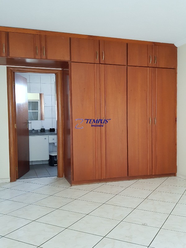Apartamento para alugar com 3 quartos, 96m² - Foto 15