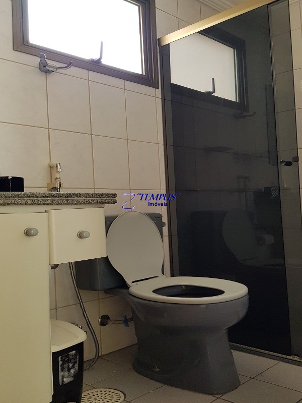 Apartamento para alugar com 3 quartos, 96m² - Foto 16