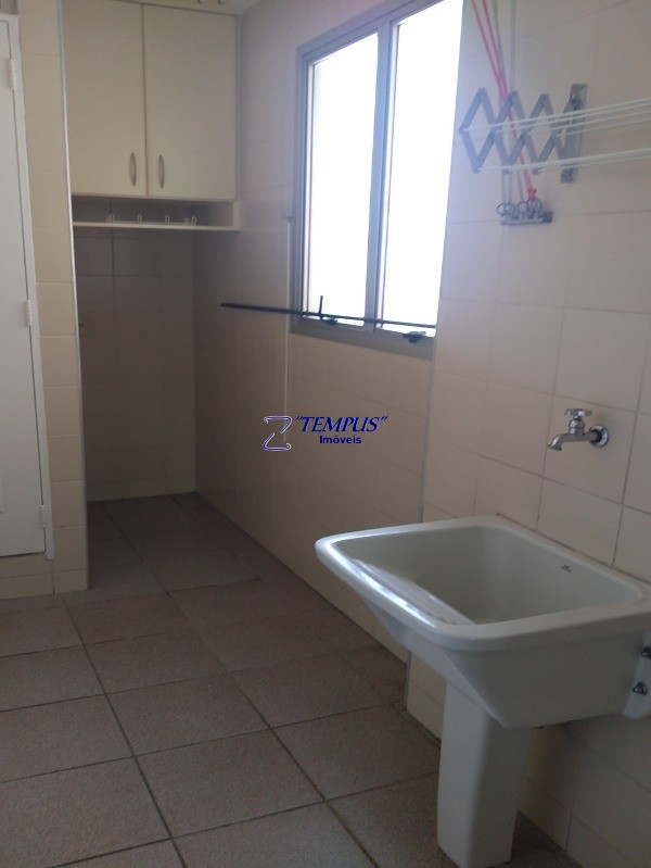 Apartamento à venda e aluguel com 3 quartos, 90m² - Foto 32