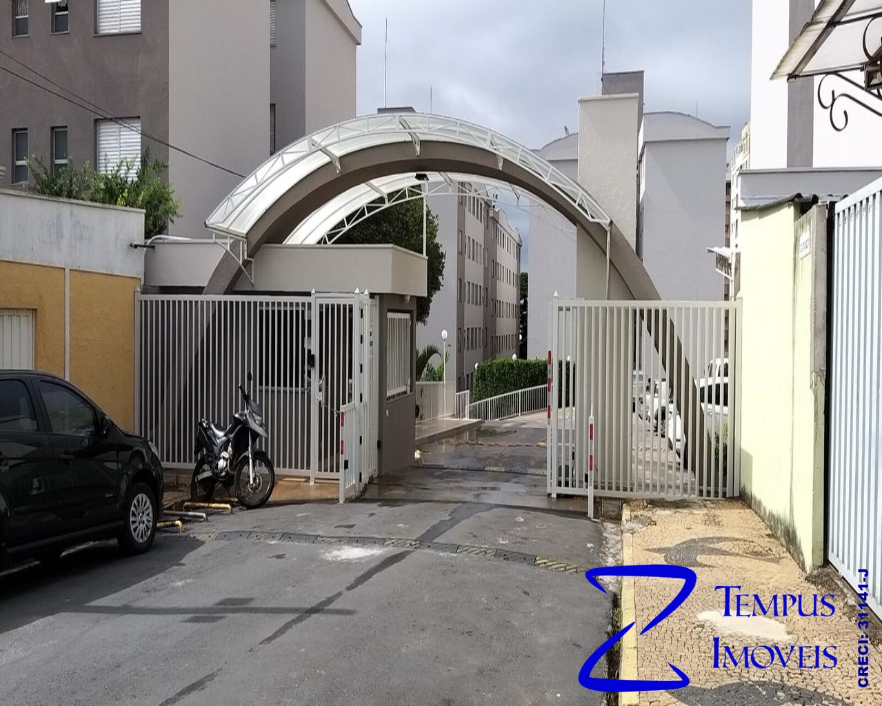 Apartamento à venda com 3 quartos, 65m² - Foto 2