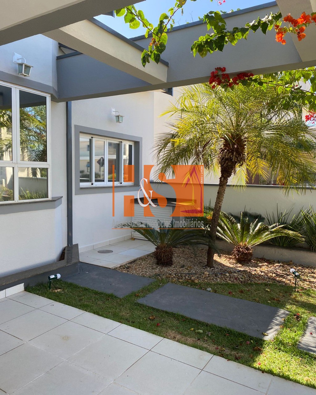 Casa de Condomínio para alugar com 3 quartos, 150m² - Foto 2