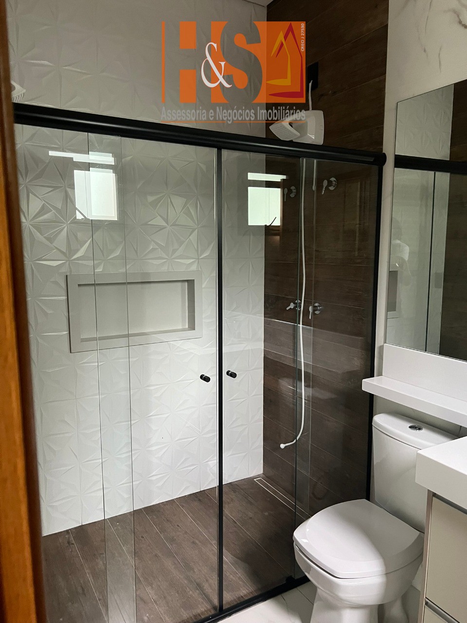 Casa de Condomínio para alugar com 3 quartos, 200m² - Foto 2