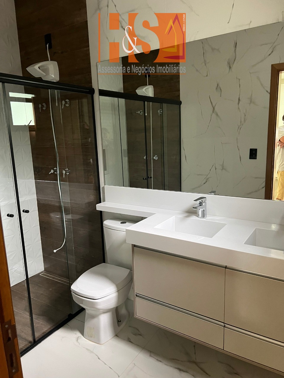 Casa de Condomínio para alugar com 3 quartos, 200m² - Foto 1