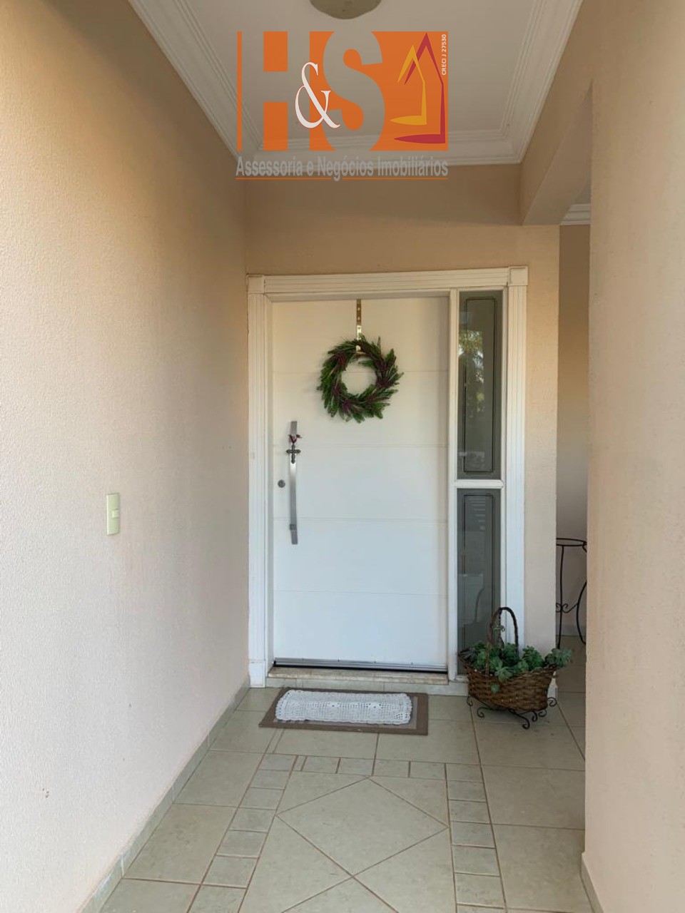 Casa de Condomínio à venda com 3 quartos, 378m² - Foto 2