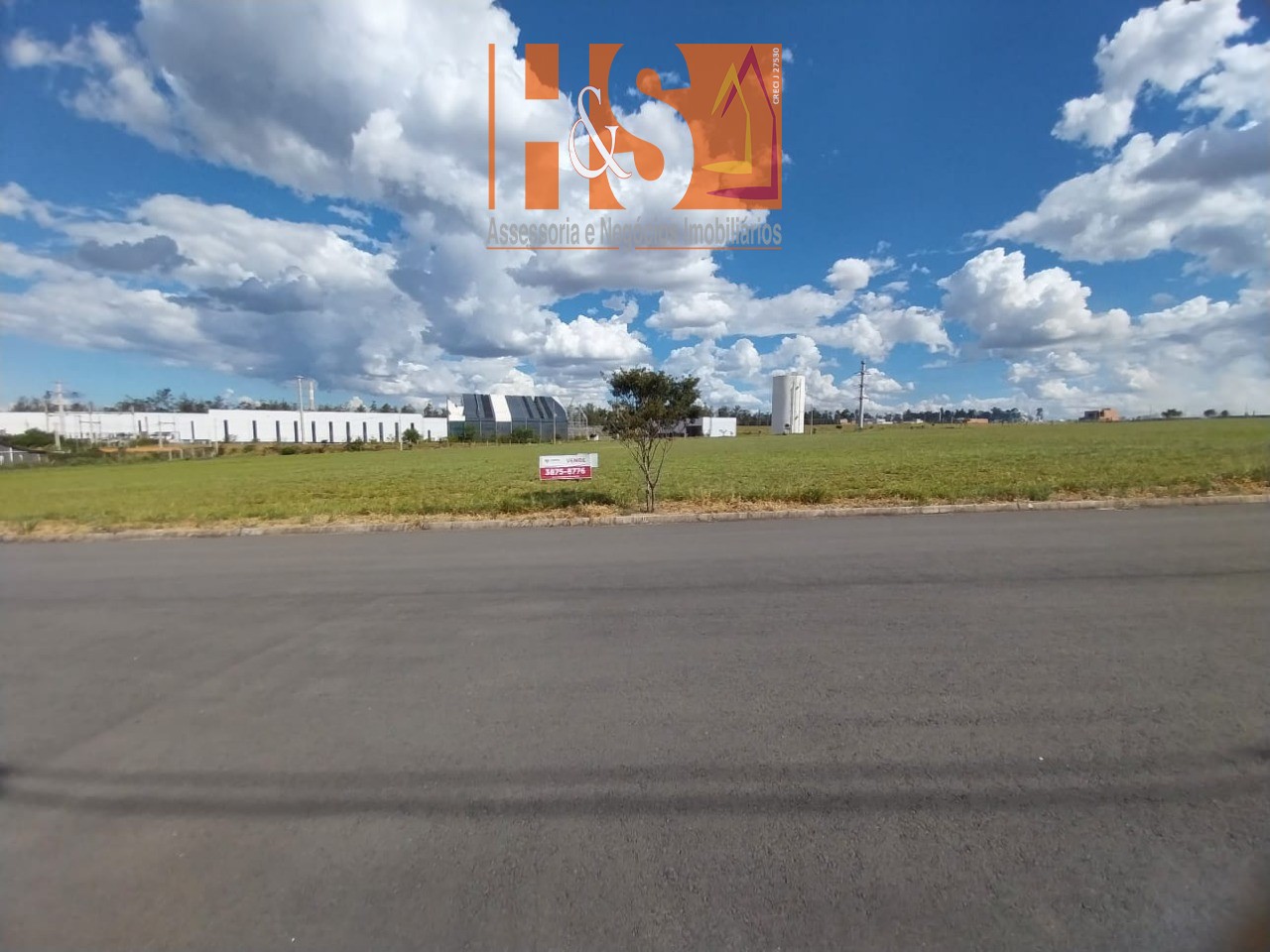 Loteamento e Condomínio - Foto 1