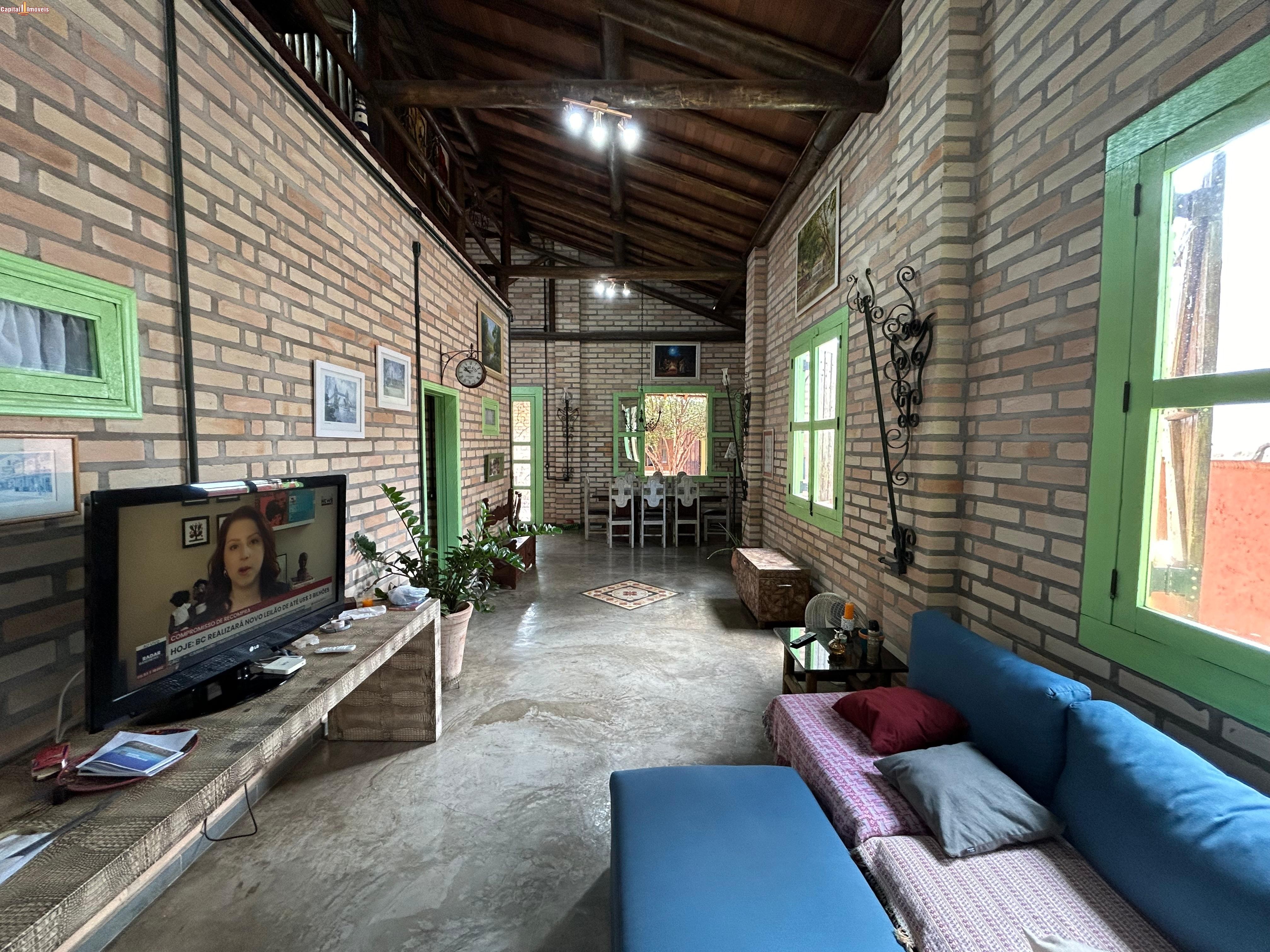 Casa, 3 quartos, 256 m² - Foto 2