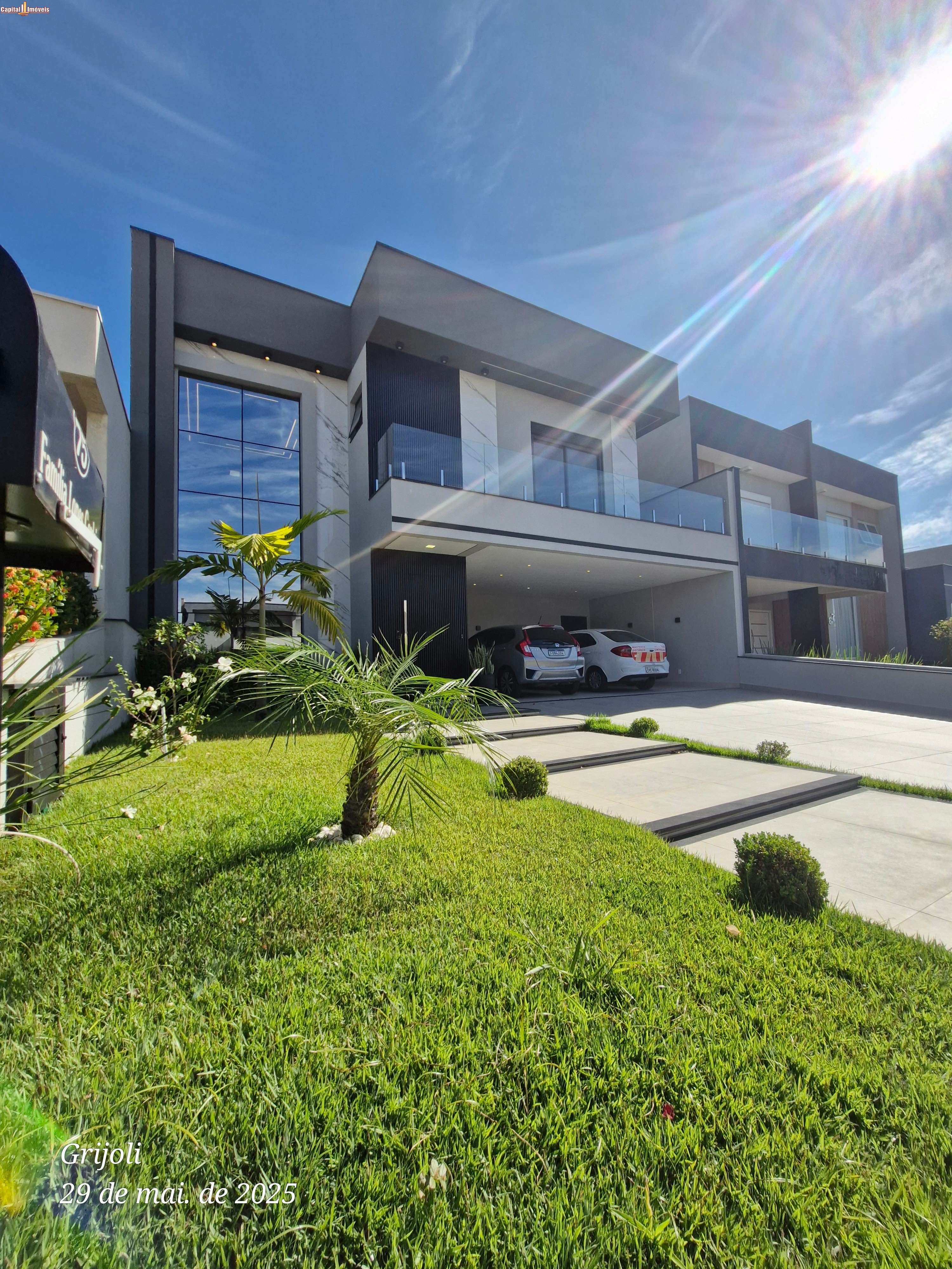 Casa, 3 quartos, 267 m² - Foto 1