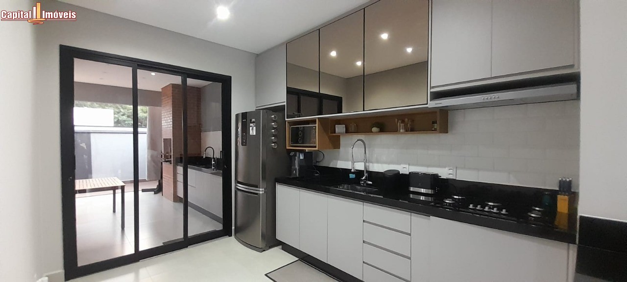 Casa, 3 quartos, 236 m² - Foto 3