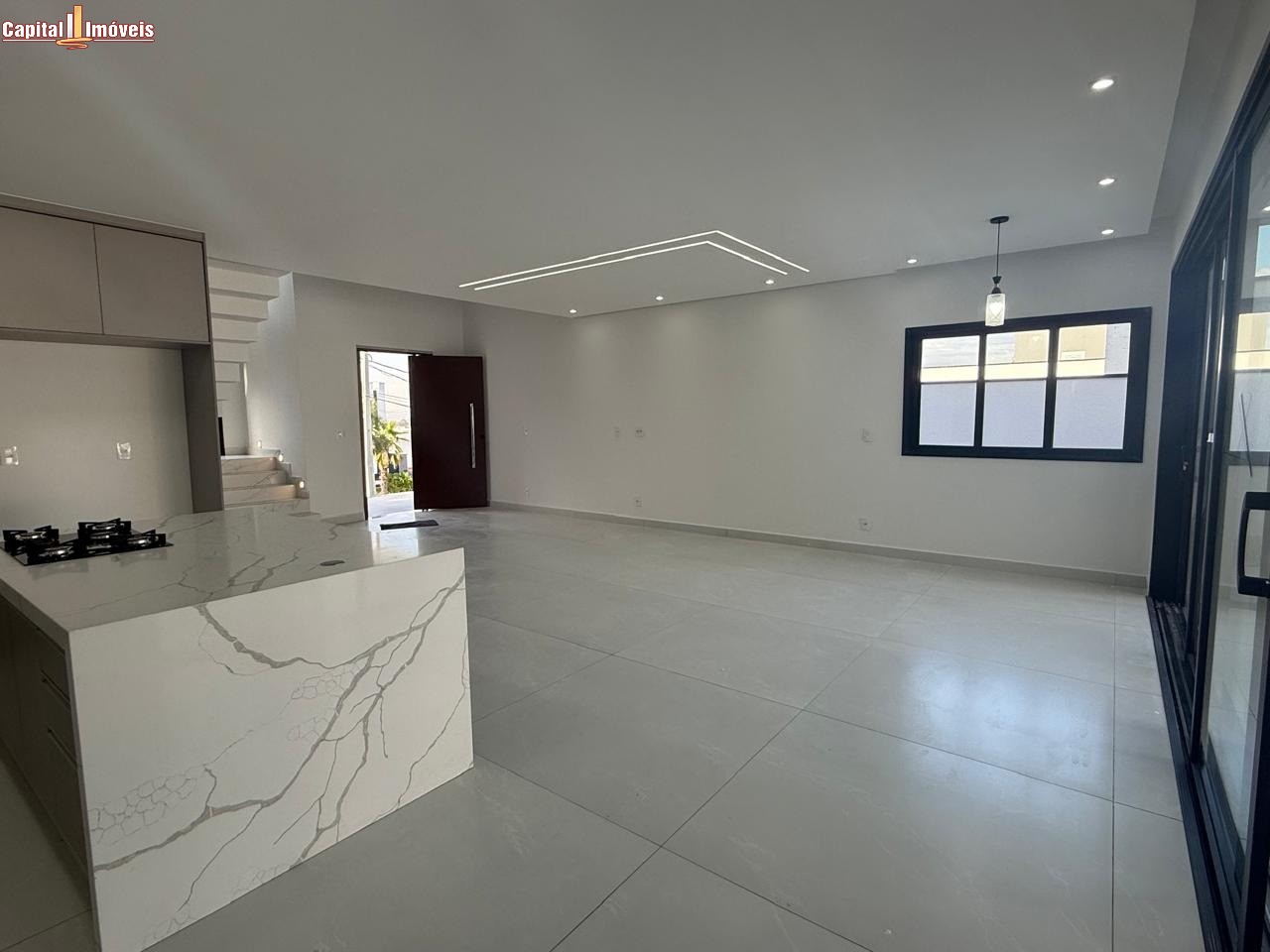 Casa, 3 quartos, 328 m² - Foto 3