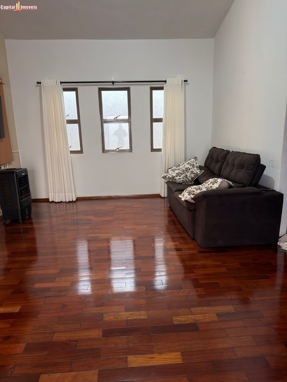 Casa, 3 quartos, 689 m² - Foto 3