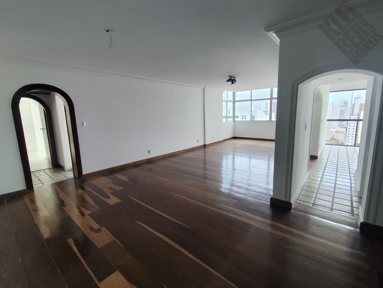Apartamento, 3 quartos, 190 m² - Foto 2
