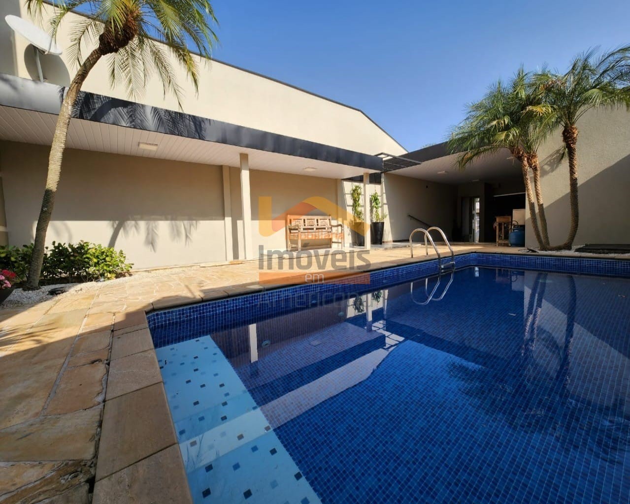 Casa, 3 quartos, 207 m² - Foto 1