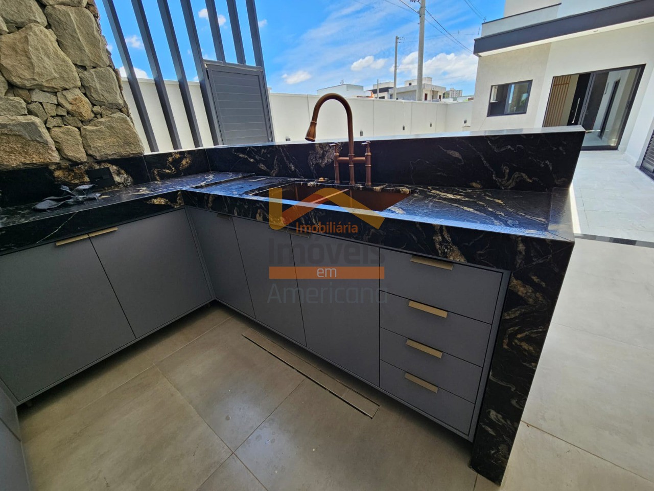 Casa de Condomínio à venda e aluguel com 3 quartos, 340m² - Foto 21