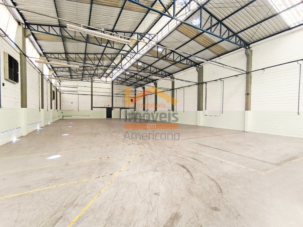 Depósito-Galpão-Armazém para alugar, 1000m² - Foto 1