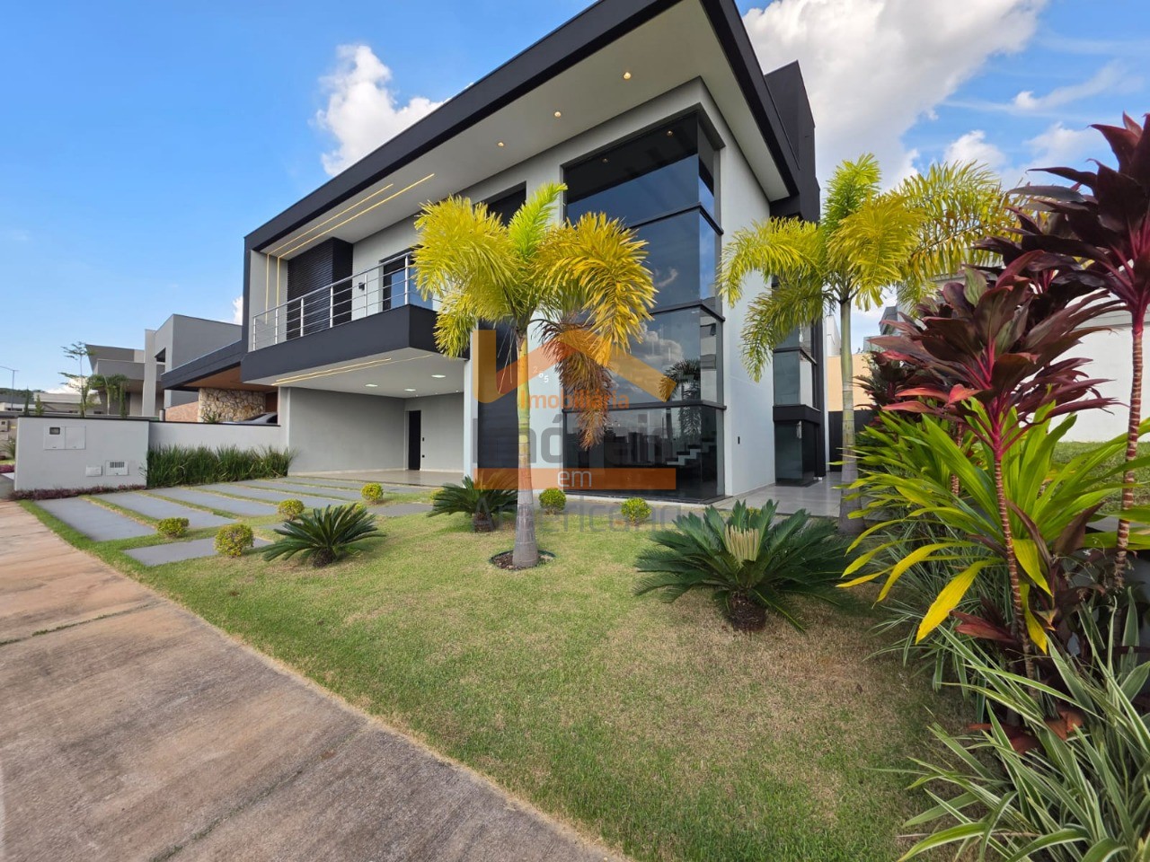 Casa de Condomínio à venda com 3 quartos, 289m² - Foto 4