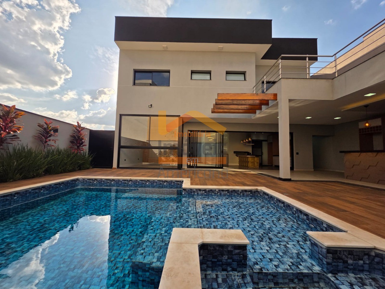 Casa de Condomínio à venda com 3 quartos, 289m² - Foto 3
