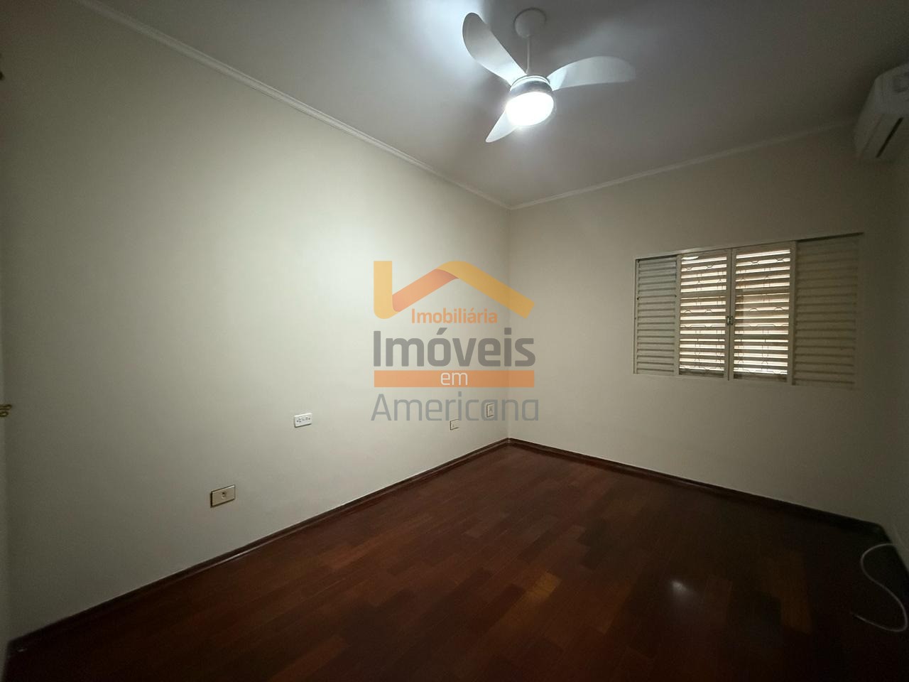 Casa para alugar com 4 quartos, 420m² - Foto 27