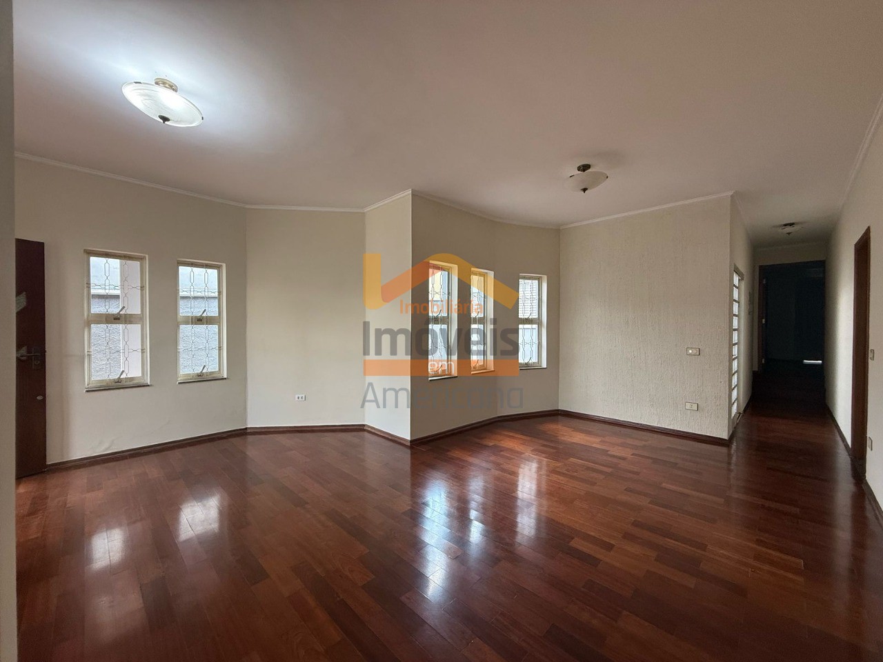 Casa para alugar com 4 quartos, 420m² - Foto 7