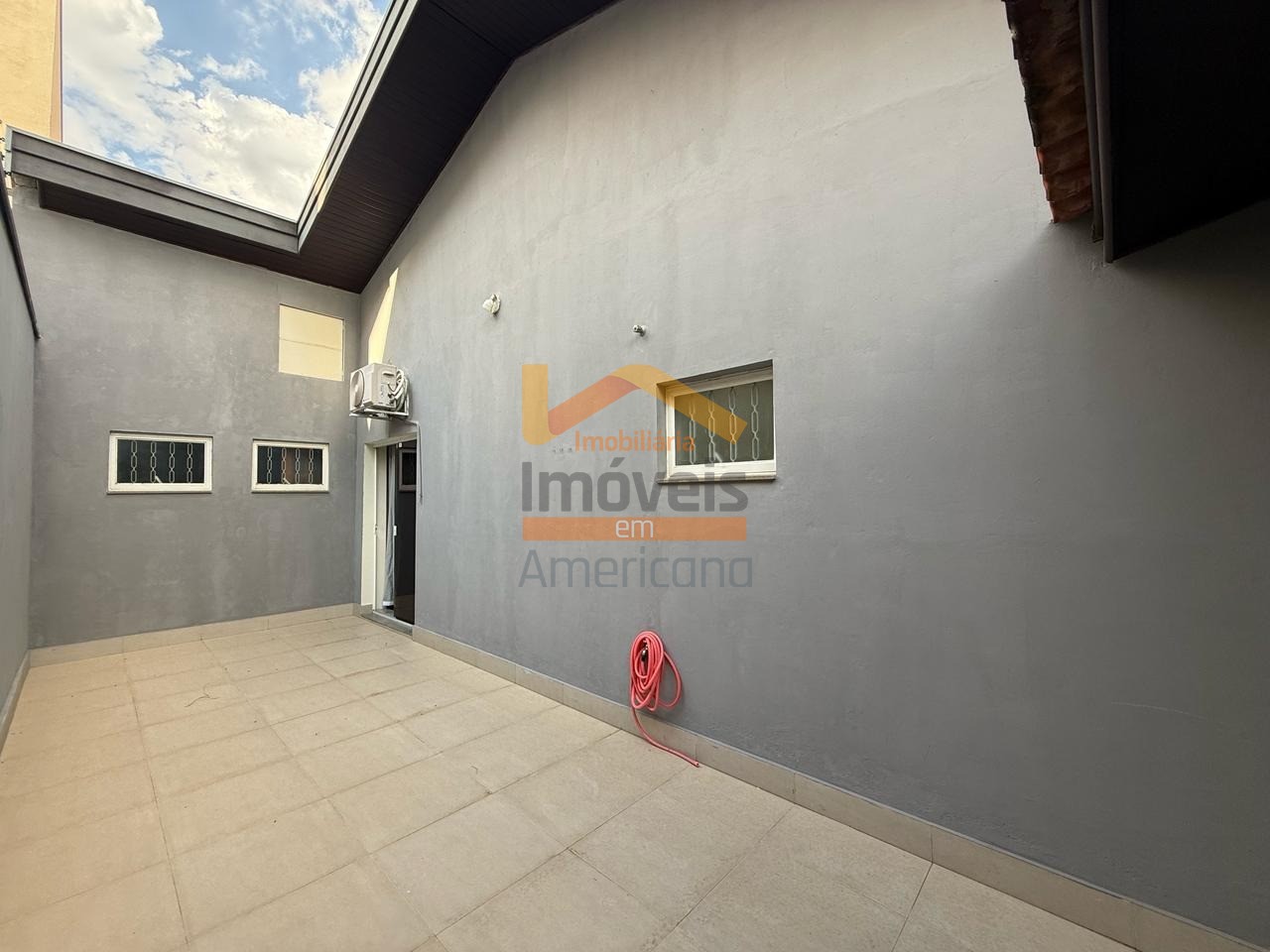 Casa para alugar com 4 quartos, 420m² - Foto 33
