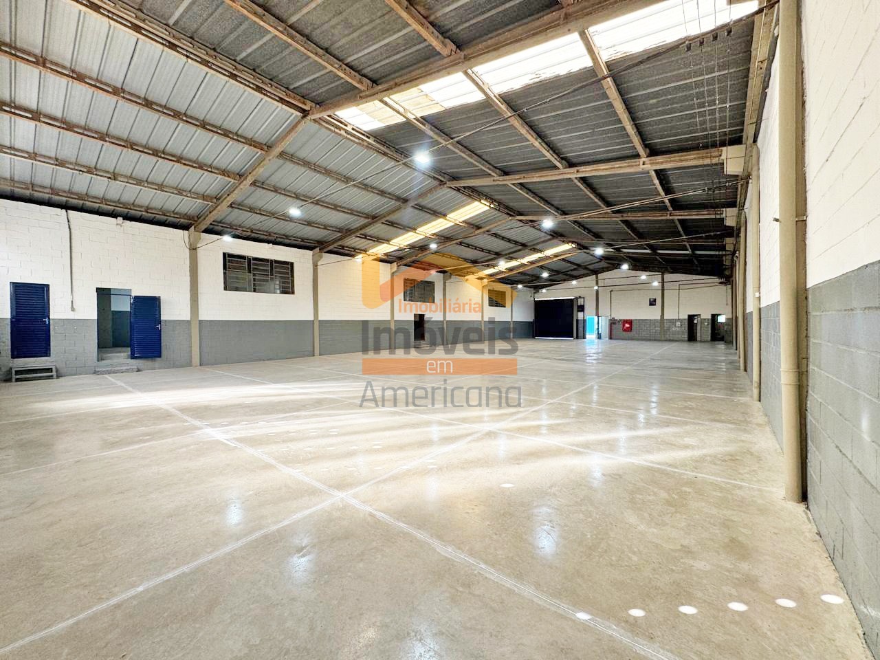 Loja-Salão para alugar, 899m² - Foto 1