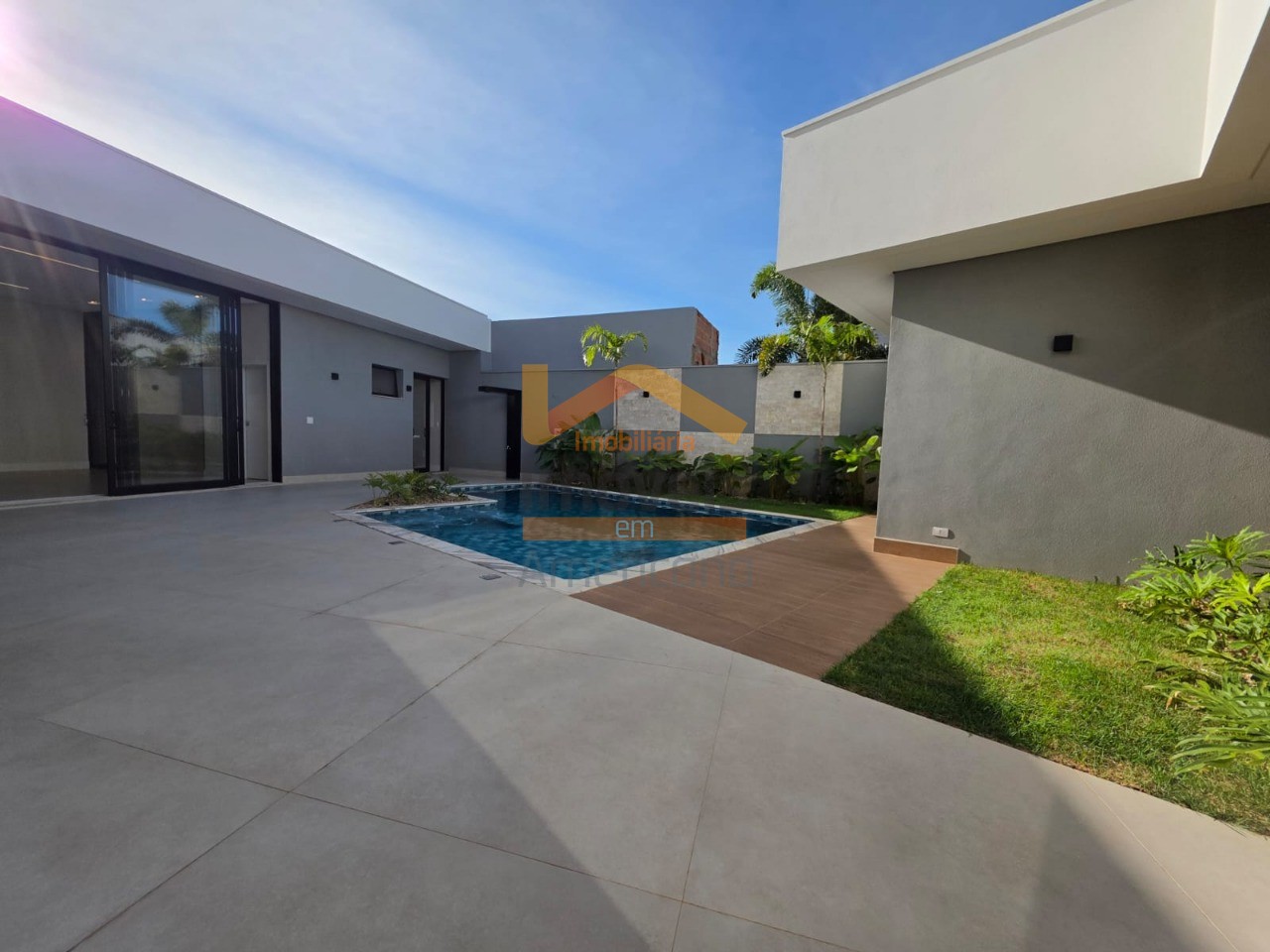 Casa de Condomínio à venda com 3 quartos, 313m² - Foto 4