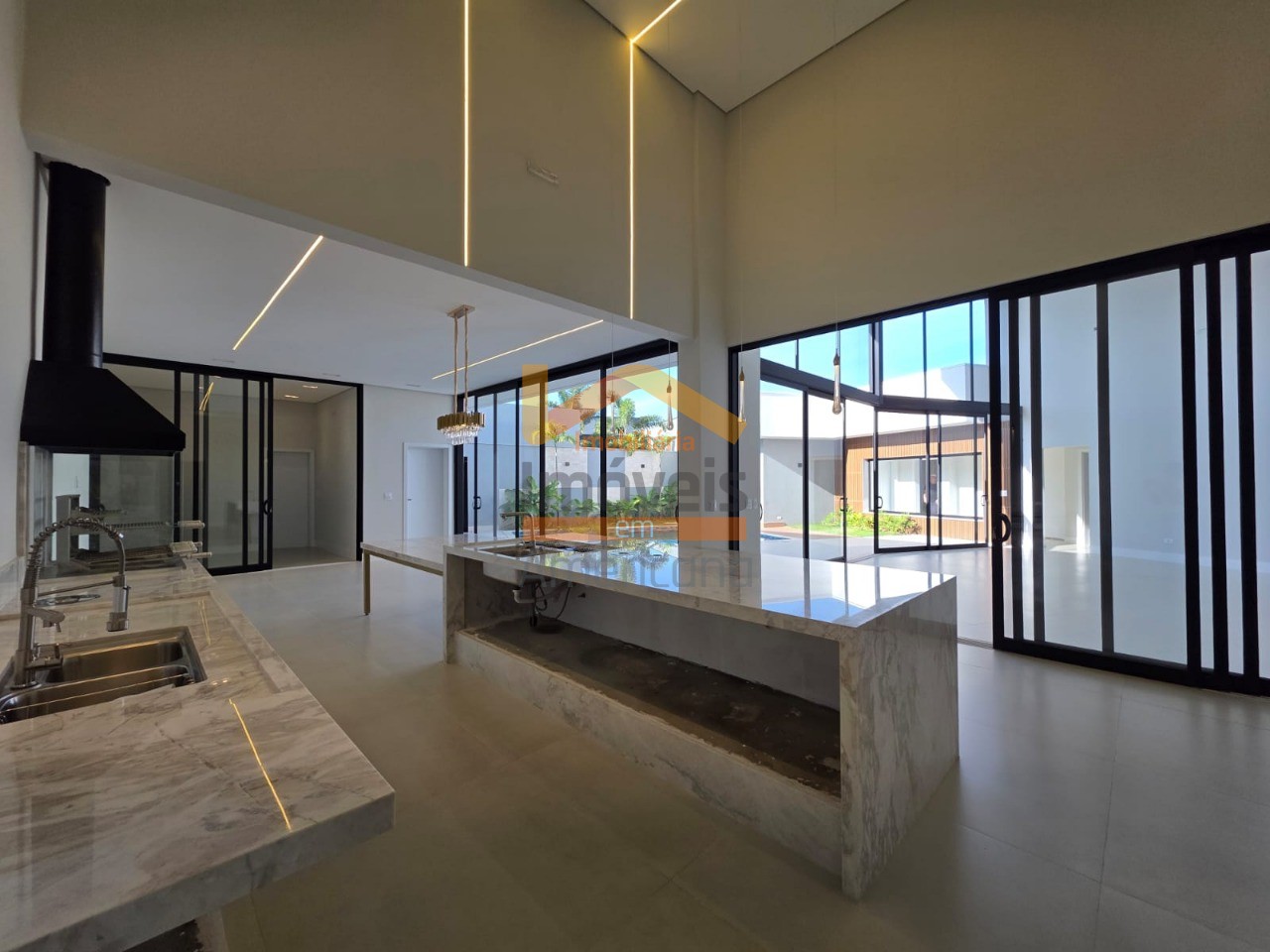 Casa de Condomínio à venda com 3 quartos, 313m² - Foto 14