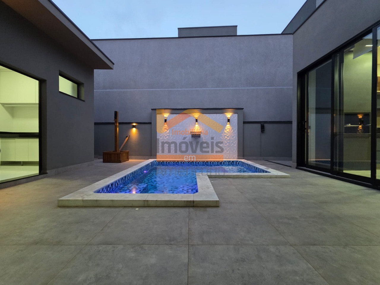 Casa de Condomínio à venda e aluguel com 3 quartos, 235m² - Foto 5