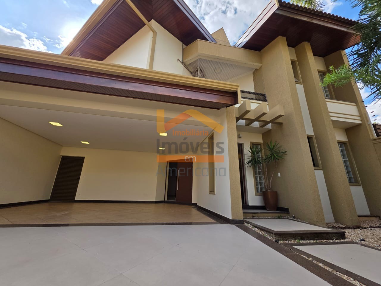 Sobrado, 3 quartos, 320 m² - Foto 2