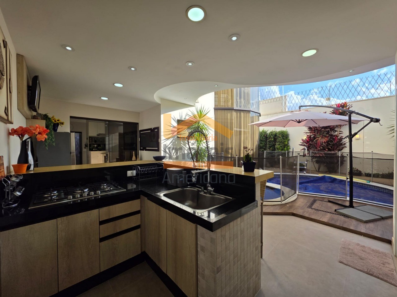Sobrado à venda com 2 quartos, 275m² - Foto 11