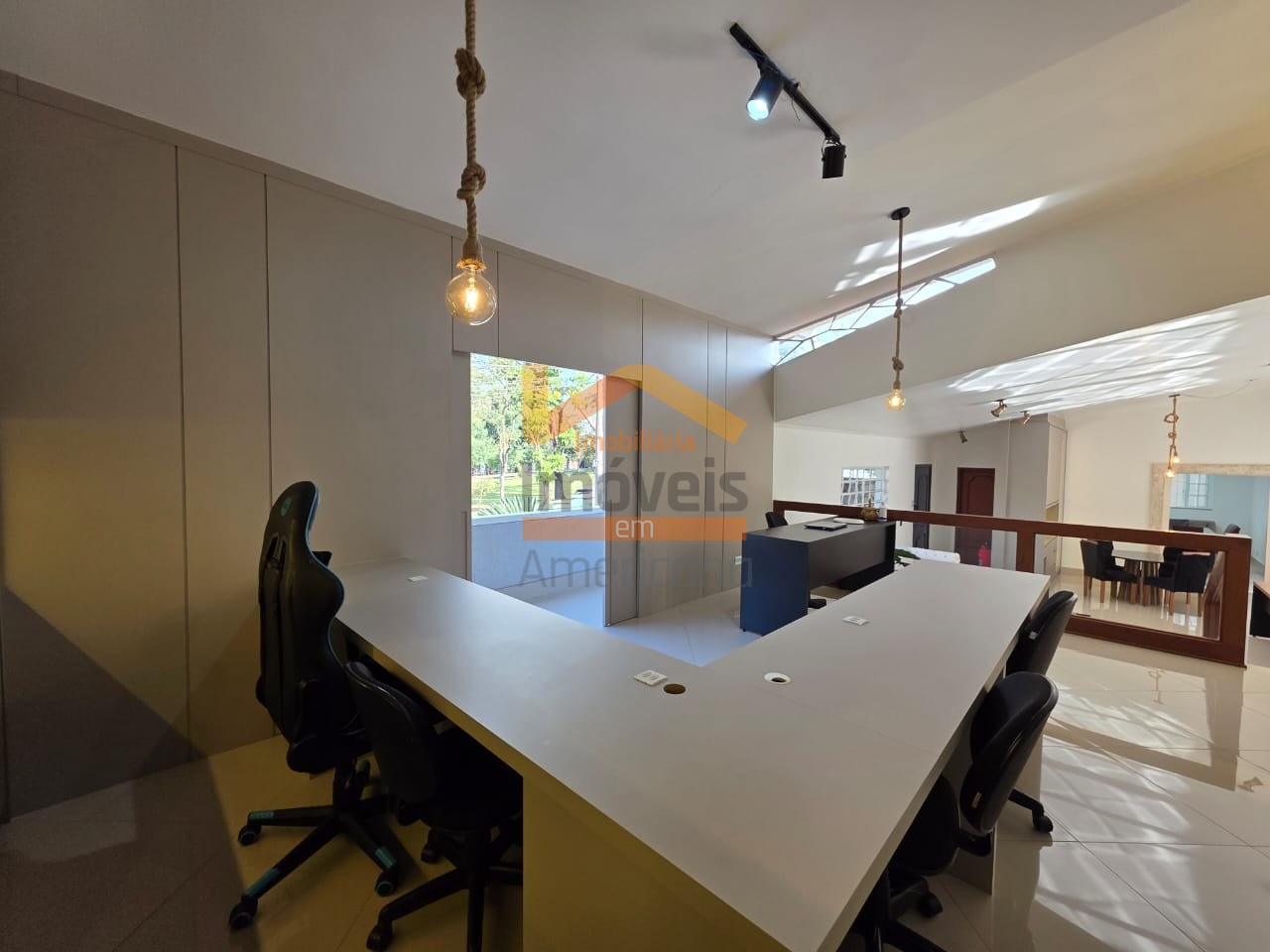 Casa para alugar com 3 quartos, 330m² - Foto 23