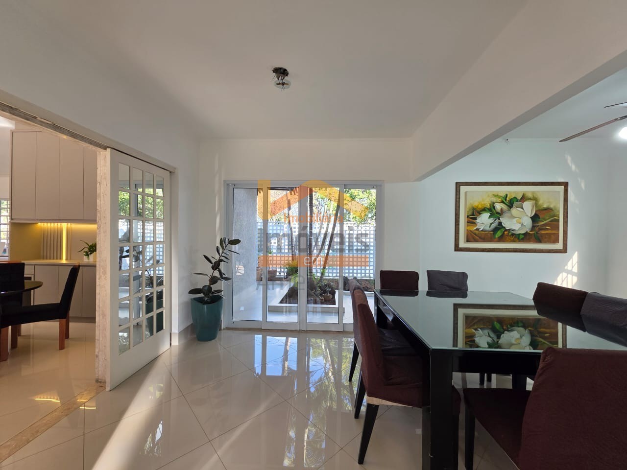 Casa para alugar com 3 quartos, 330m² - Foto 35