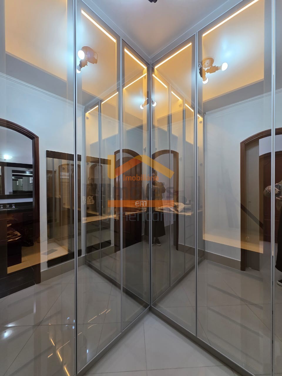 Casa para alugar com 3 quartos, 330m² - Foto 54