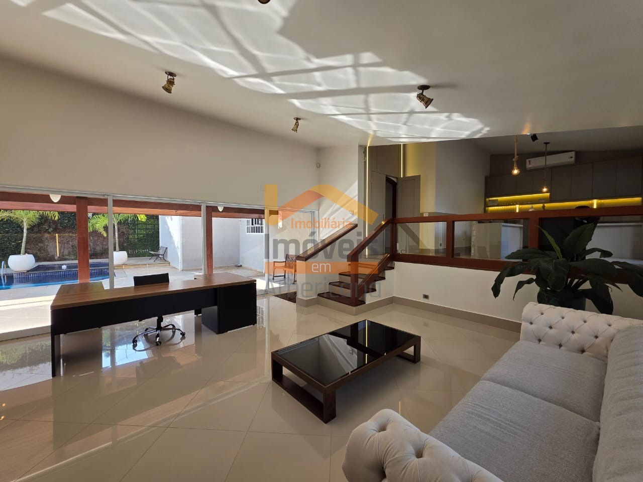 Casa para alugar com 3 quartos, 330m² - Foto 25