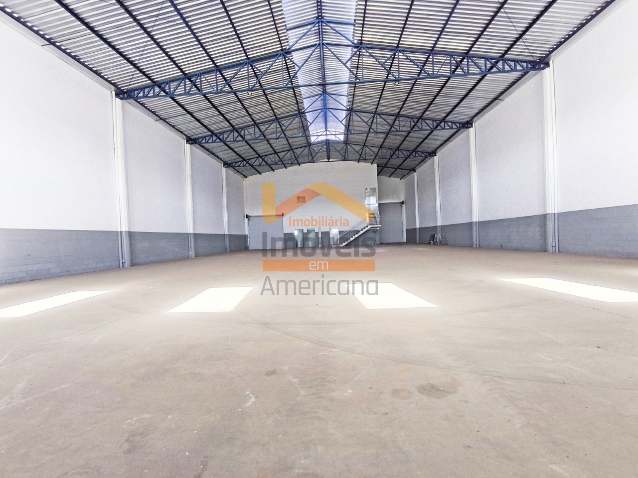 Depósito-Galpão-Armazém para alugar, 894m² - Foto 1