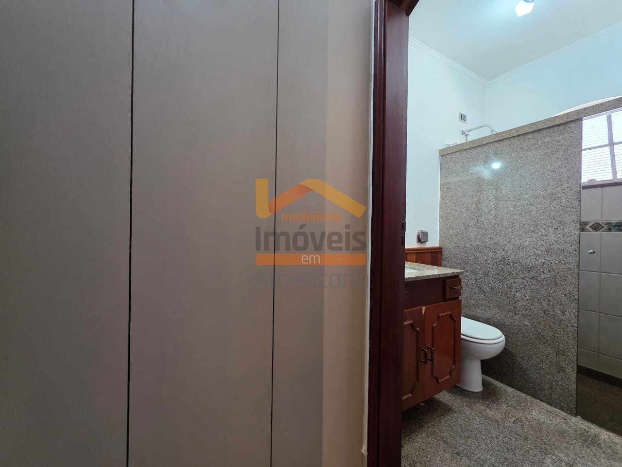 Casa para alugar com 3 quartos, 330m² - Foto 61