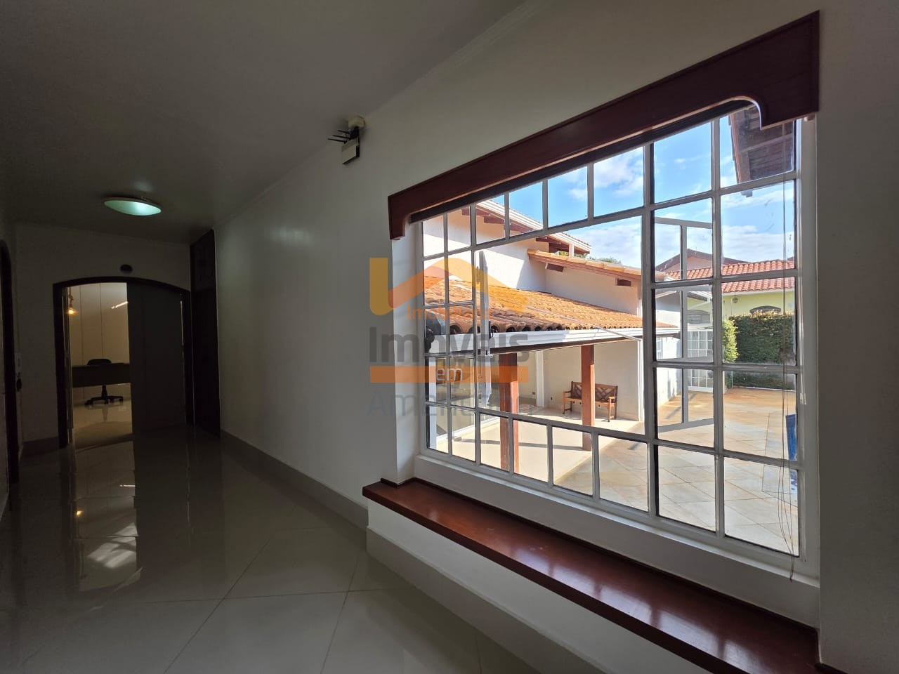 Casa para alugar com 3 quartos, 330m² - Foto 46