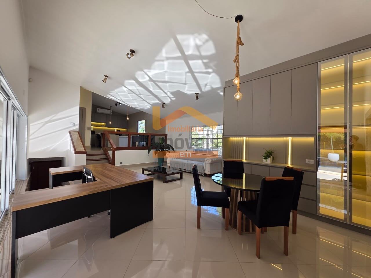 Casa para alugar com 3 quartos, 330m² - Foto 28