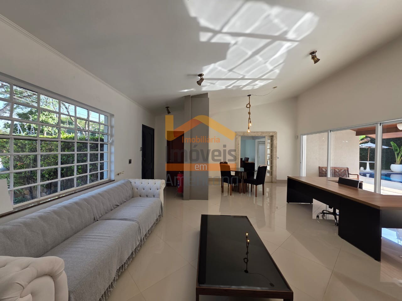 Casa para alugar com 3 quartos, 330m² - Foto 20