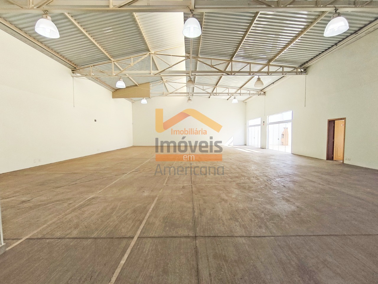 Depósito-Galpão, 700 m² - Foto 1