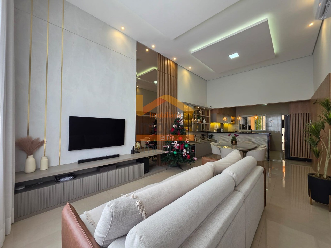 Casa, 3 quartos, 190 m² - Foto 1