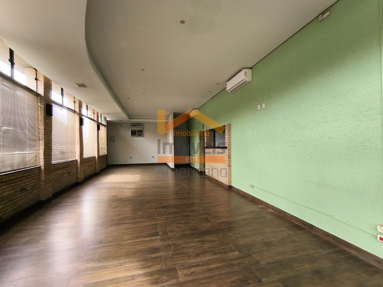 Loja-Salão, 247 m² - Foto 1