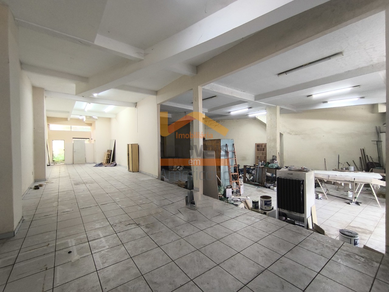 Loja-Salão, 256 m² - Foto 1