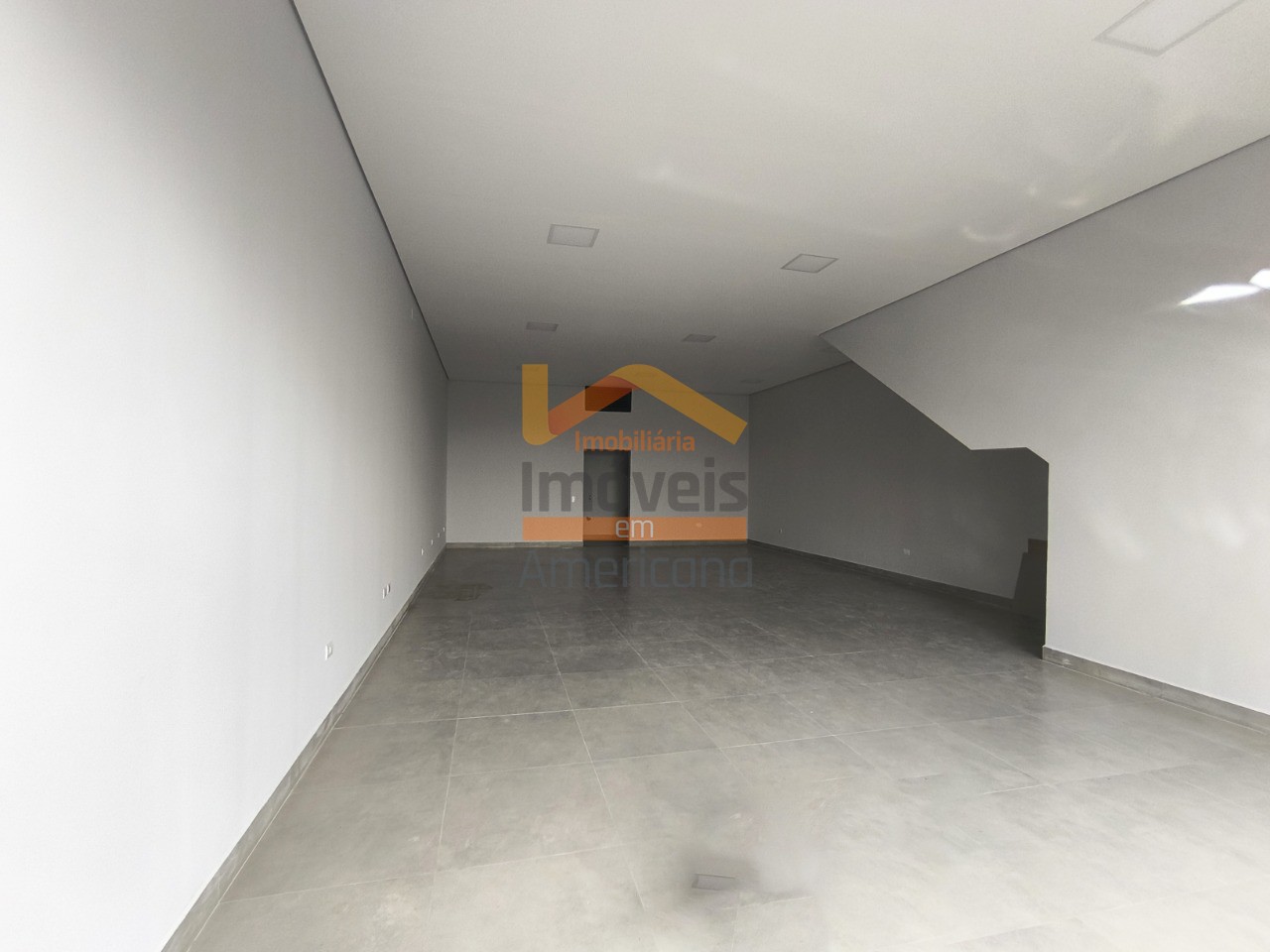 Loja-Salão, 130 m² - Foto 1