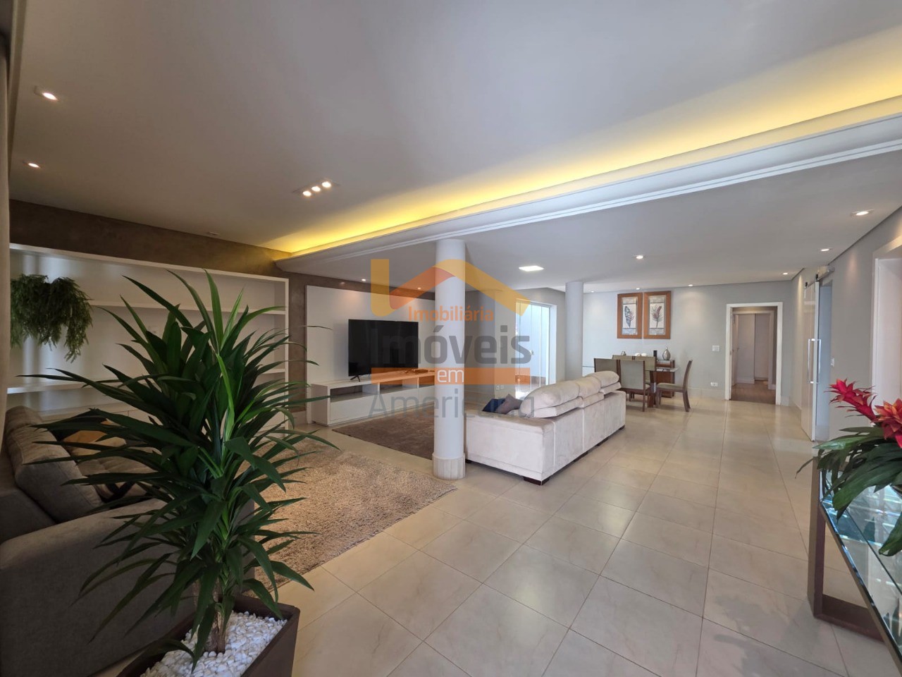 Casa, 3 quartos, 224 m² - Foto 2
