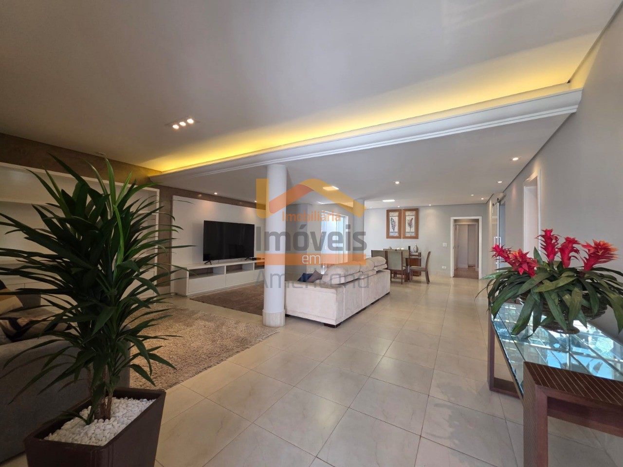 Casa, 3 quartos, 224 m² - Foto 1
